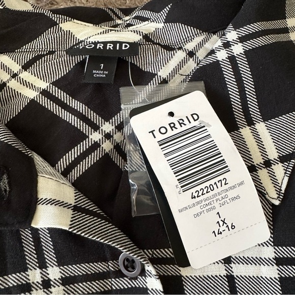 NWT Torrid Plaid Button Down Shirts Flannels 1X - Picture 3 of 9